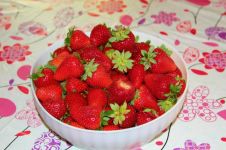 草莓 - 介绍水果的作文450字