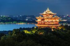 梦游中国 - 关于旅游的作文2400字