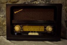 “老古董”收音机
