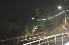 夜晚的濮水公园